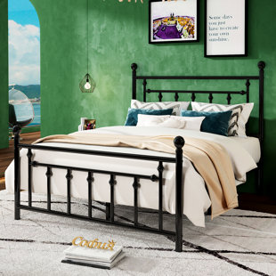 Karlsefni metal shop platform bed